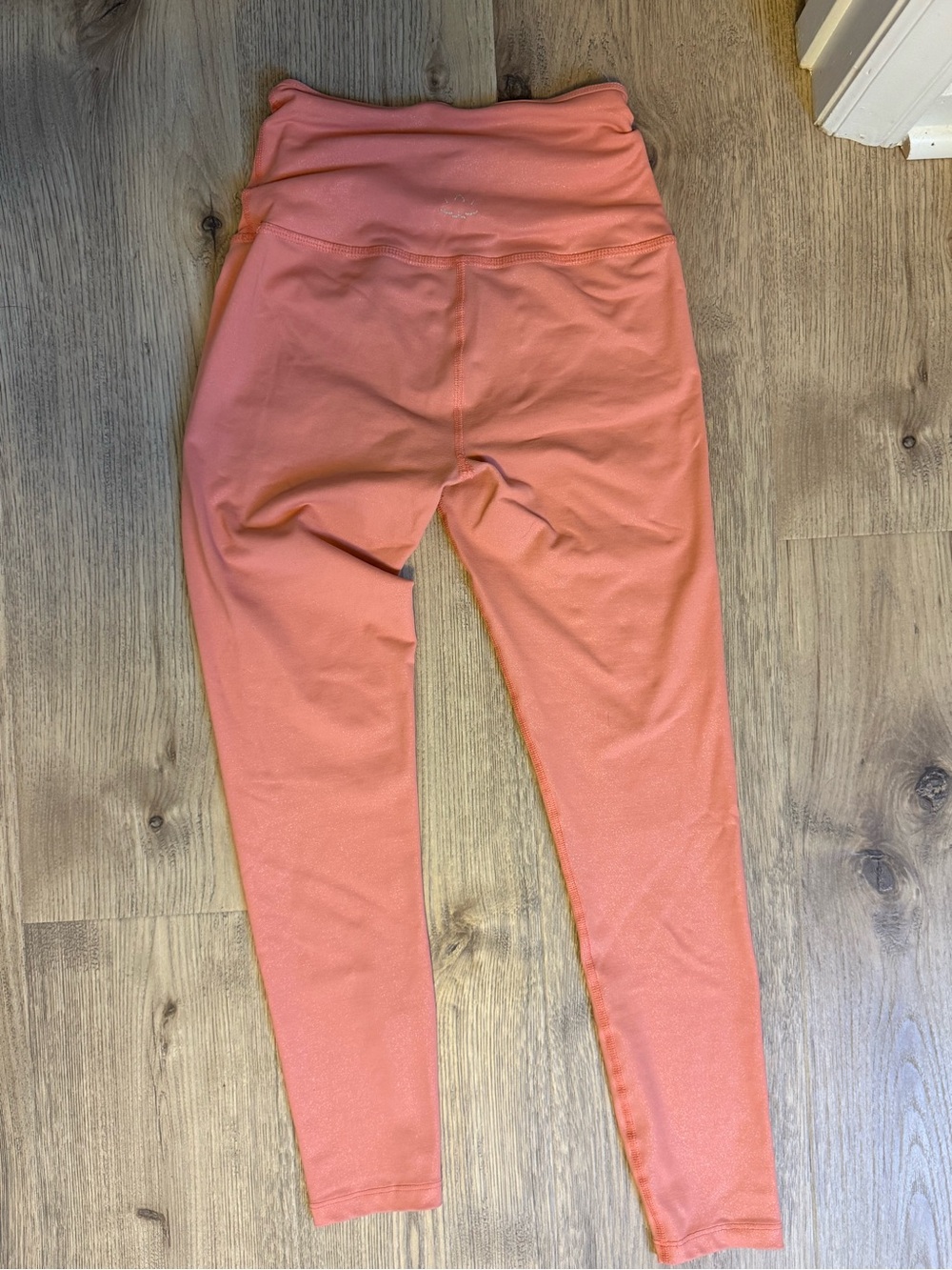 Beyond Yoga Womens Coral High-Rise Leggings - Picture 4 of 5